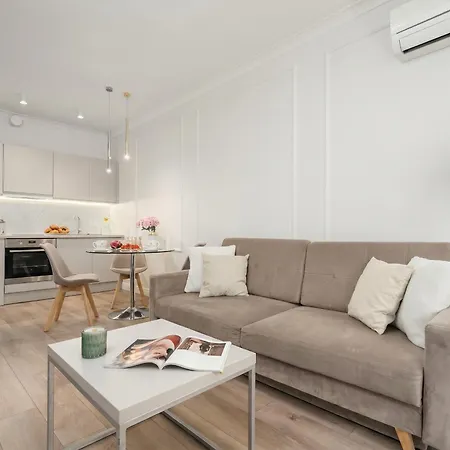 Appartamento Urban Chic - Luxury For Up To 15 Guests In Mennica Residence, Center