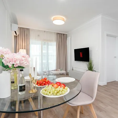 Urban Chic - Luxury For Up To 15 Guests In Mennica Residence, Center Appartamento Varsavia
